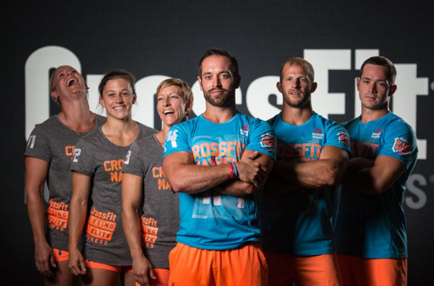 Rich Froning (center). Image from Twitter