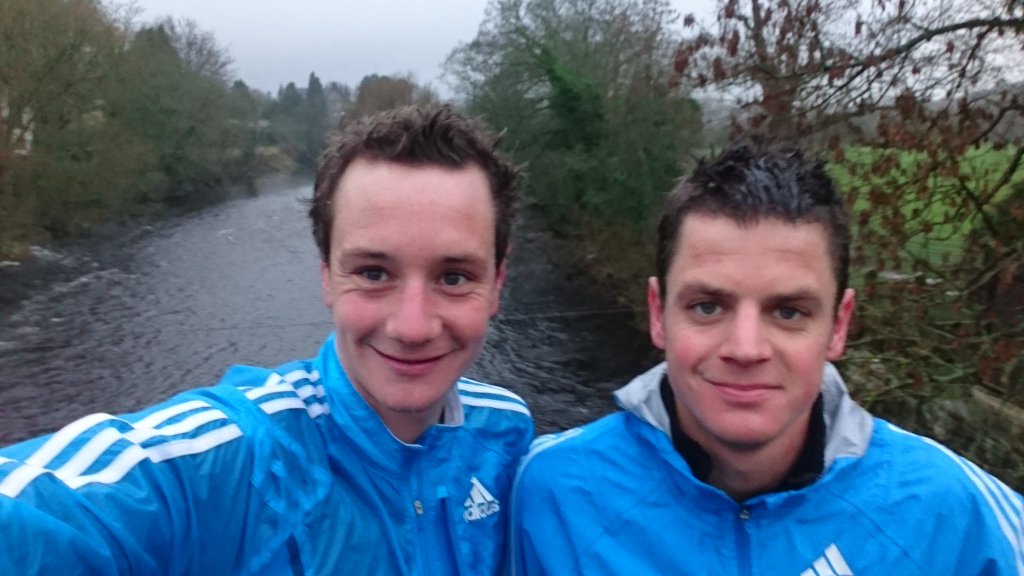 Alistair and Johnny Brownlee, sibling heroes in Triathlon. (Facebook)