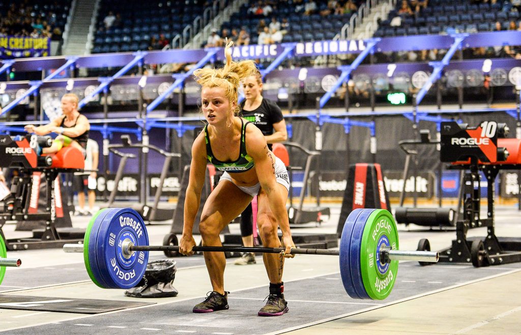 Madeline Sturt impressed the stadium en route to qualifying for the CrossFit Games 2016. (CrossFit.com)