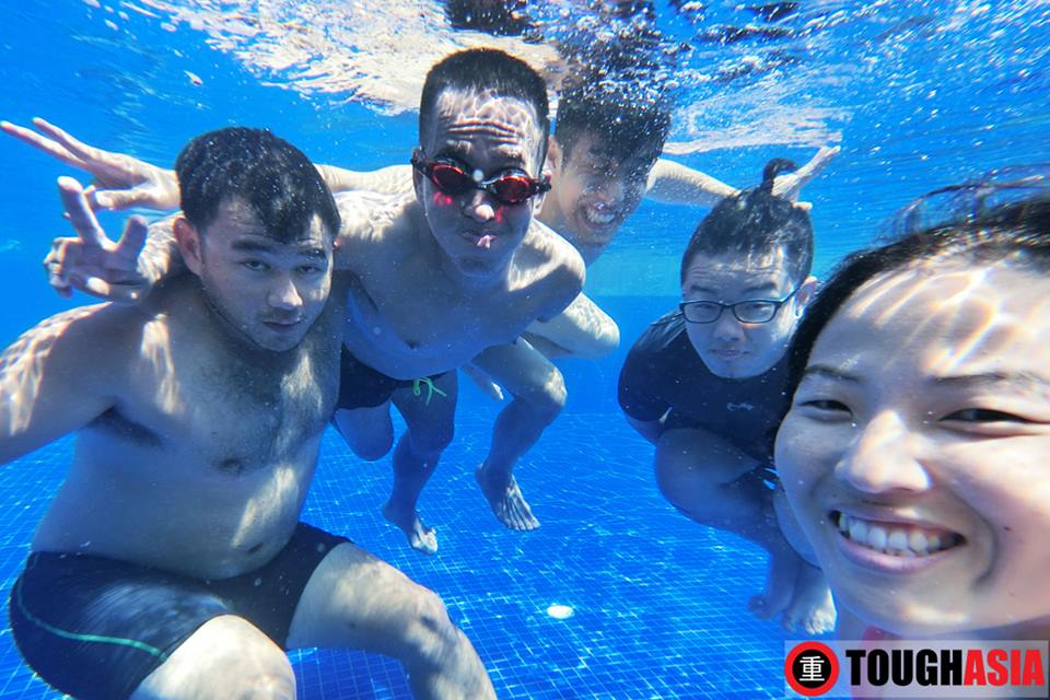 Casio Underwater Selfie2