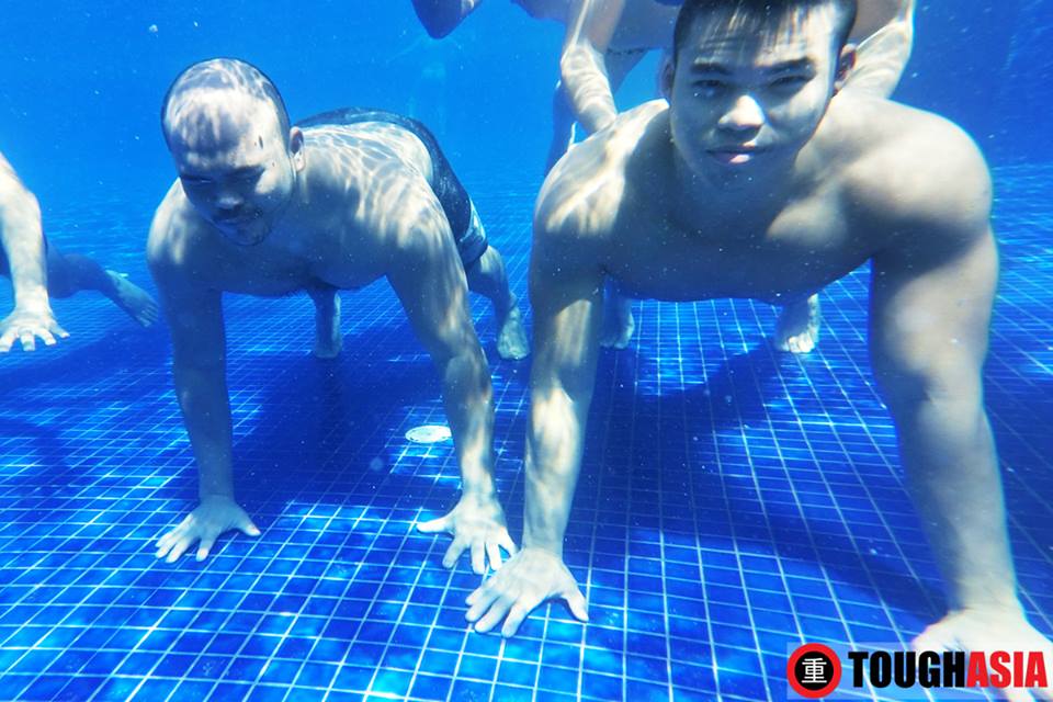 Casio Underwater Selfie4